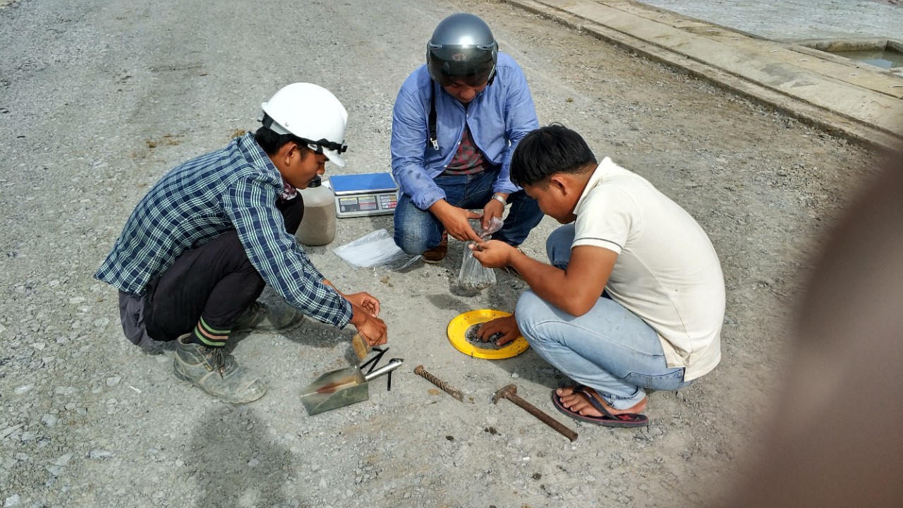 D: \ a las 450 \ HINH WEB \ Thư mục mới \ dot chat và có thể bancanman \ 3fac7138b1685e360779.jpg